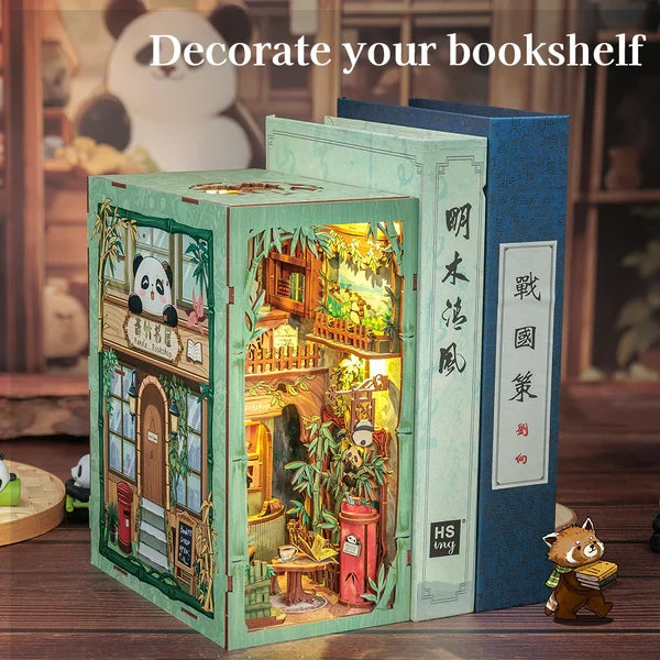 DIY book nook Panda Bookshop, 23 cm