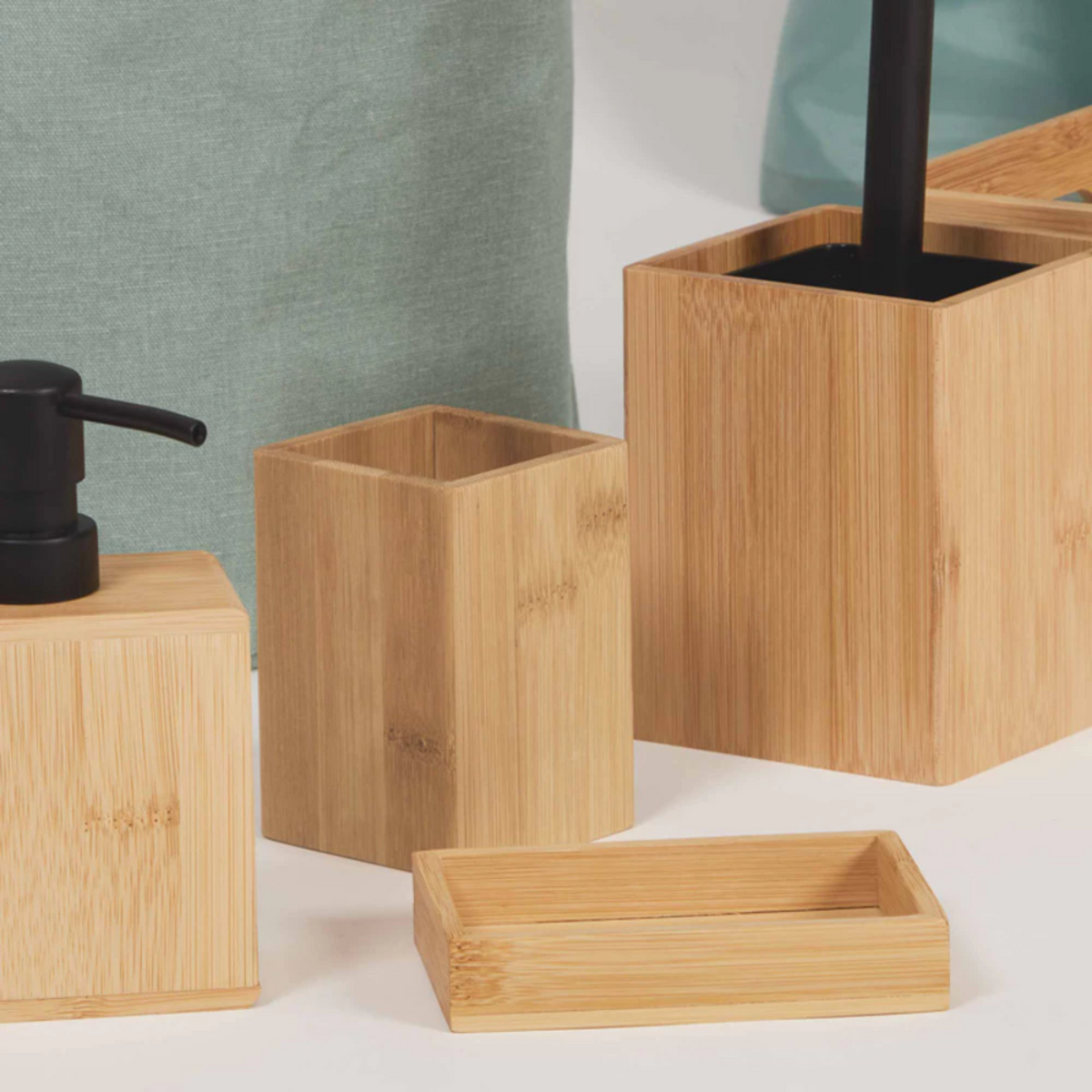 Bamboe tandenborstelhouder met 4 tandenborstels, 8,8 x 6,6 x 12,4 cm