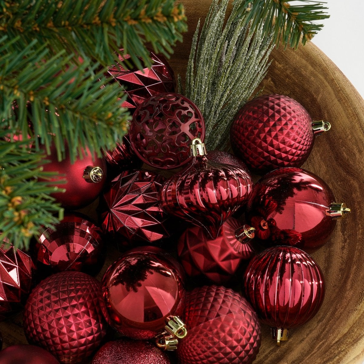 Donkerrode kerstballen set, onbreekbaar, 60 stuks Ø 7 cm