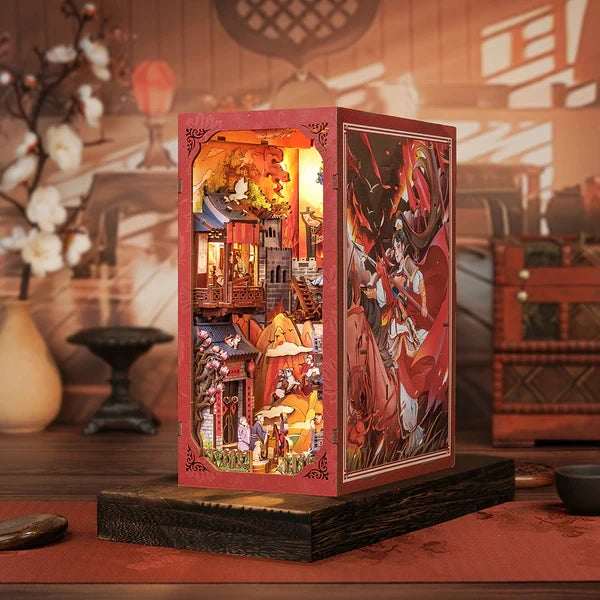 The Legend of Mulan book nook, 18 × 11 × 23 cm
