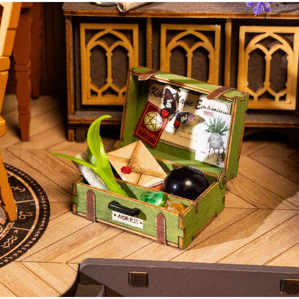DIY huisje The Magic Study met LED verlichting, 21 cm
