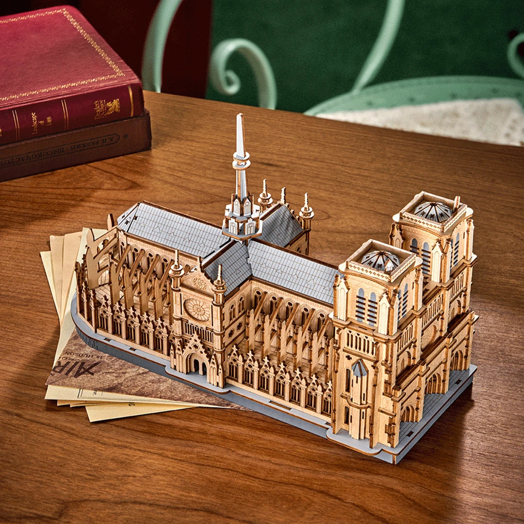DIY 3D houten model van de Notre-Dame kathedraal – bouwpakket 26 cm