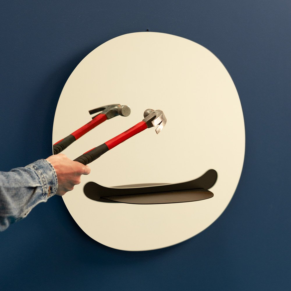 Lachende spiegel met plank, 54 cm