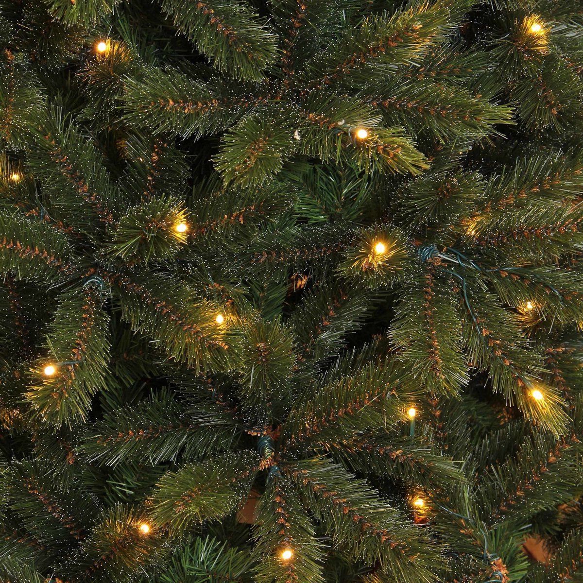 Bristlecone kunstkerstboom 155 cm, met 144 warm witte ledlampjes