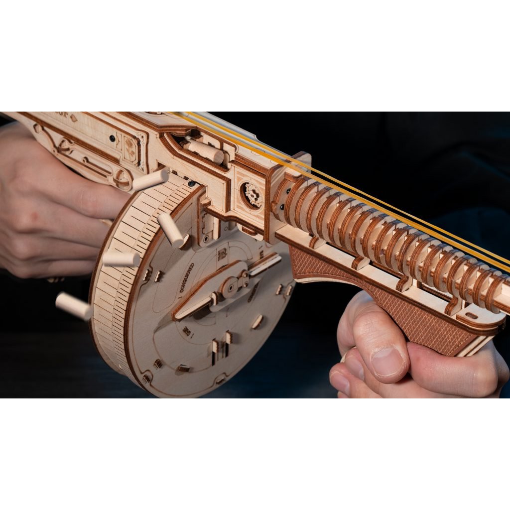 Submachine Gun houten 3D puzzel, 69,7 × 13,8 × 17,8 cm