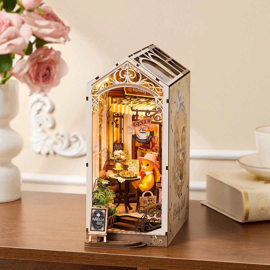 DIY book nook holiday café, 31,6 cm