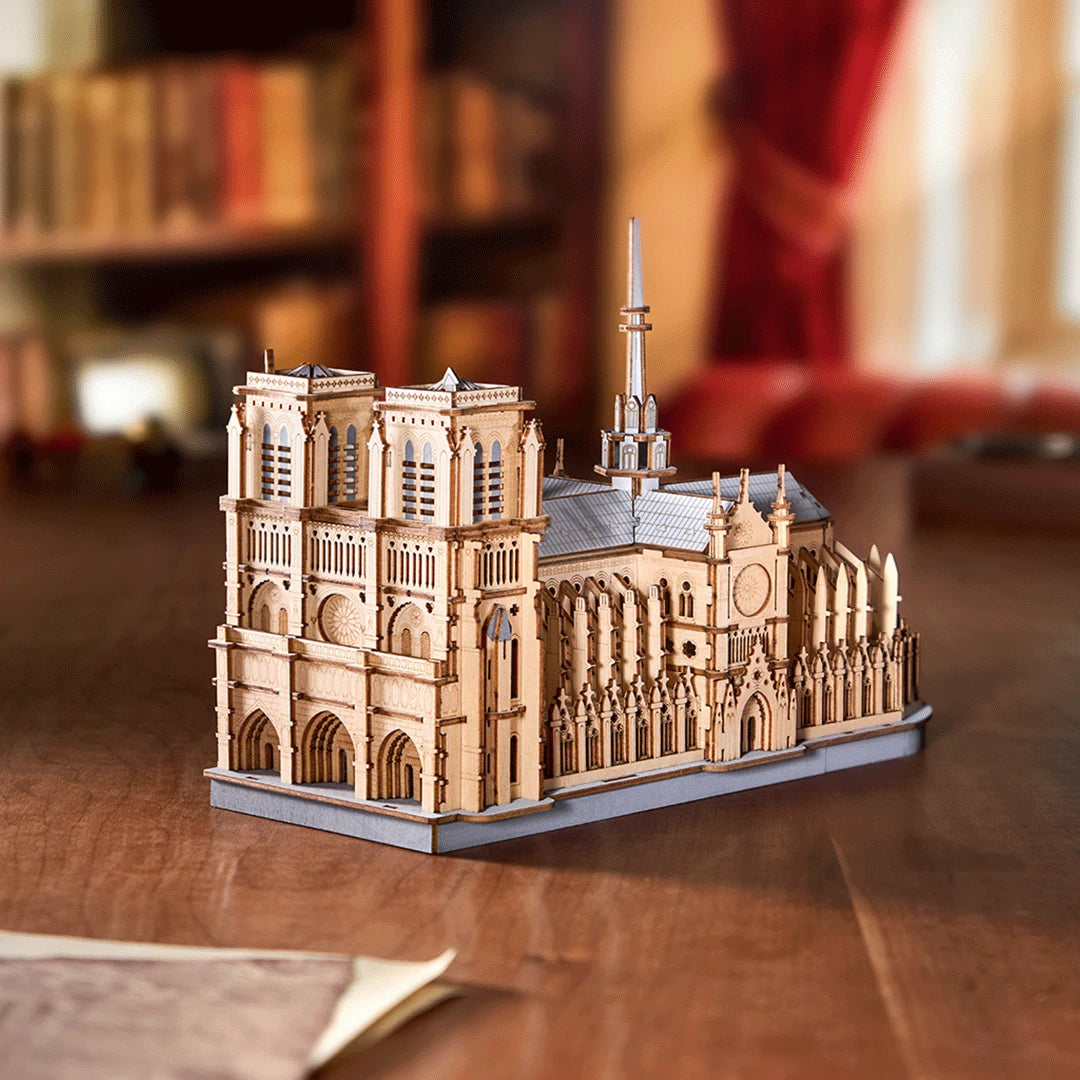 DIY 3D houten model van de Notre-Dame kathedraal – bouwpakket 26 cm