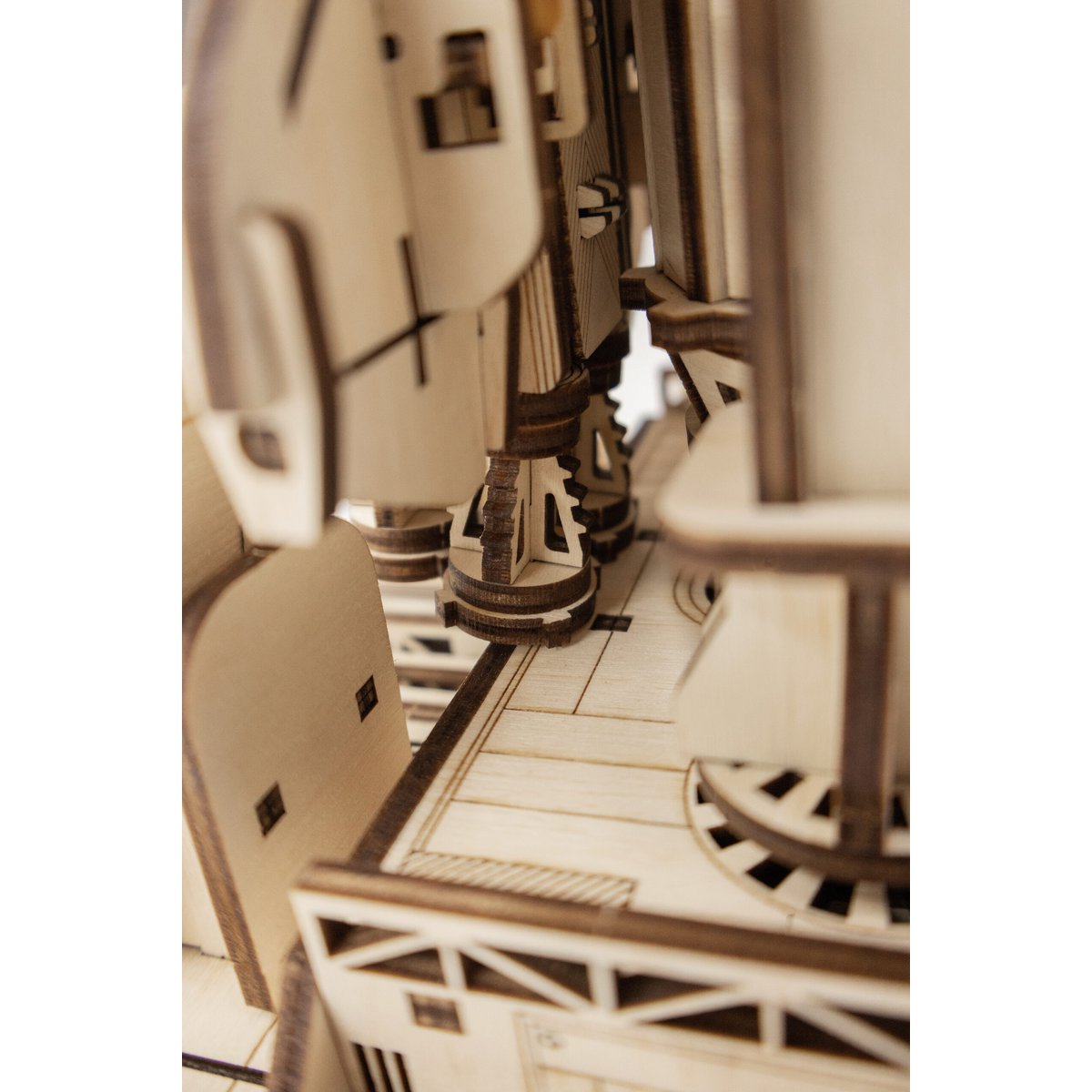 Space Shuttle mechanische houten puzzel, 33,5 × 22,3 × 17 cm