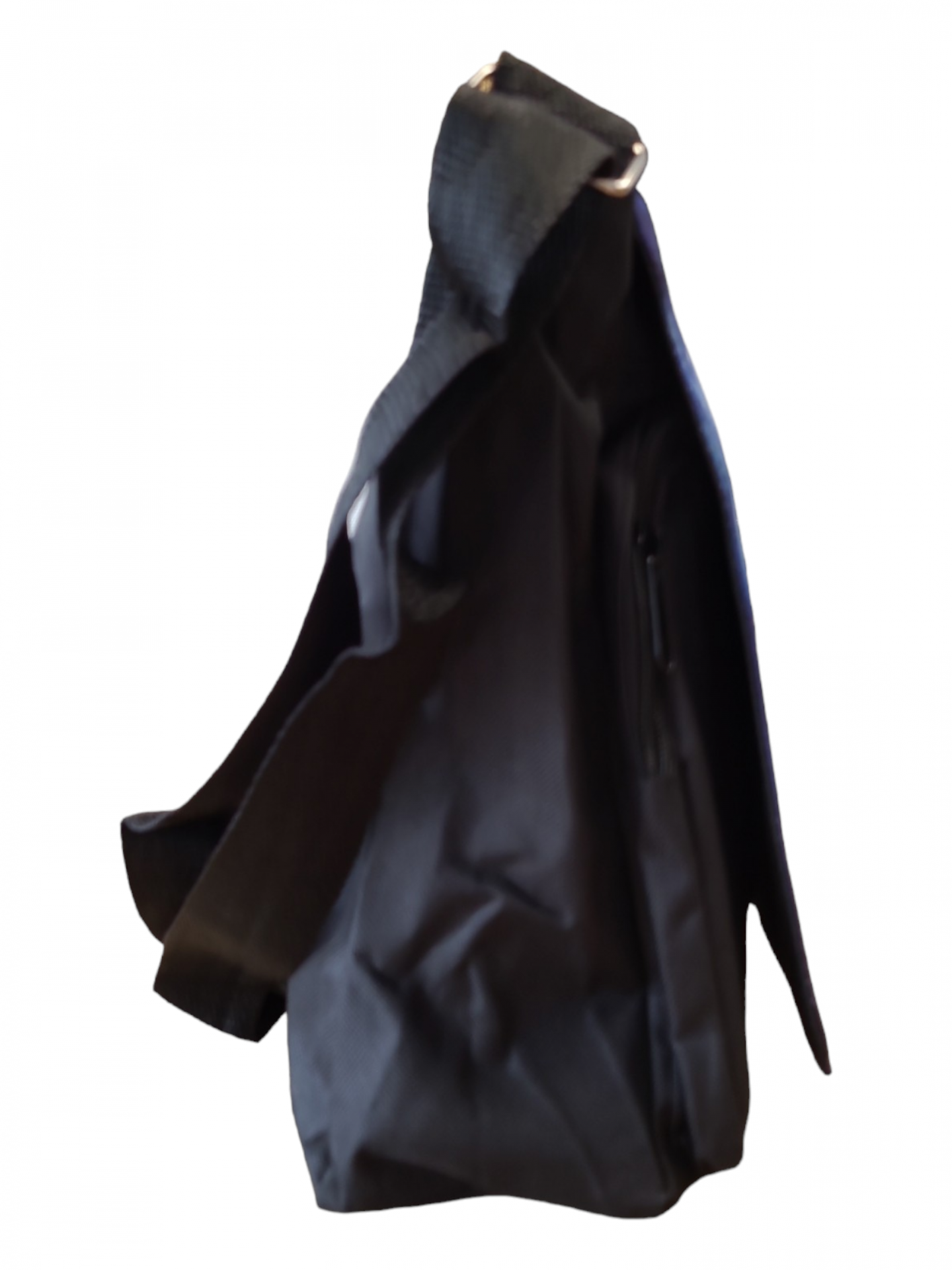 Black cat by candlelight, messenger big bag