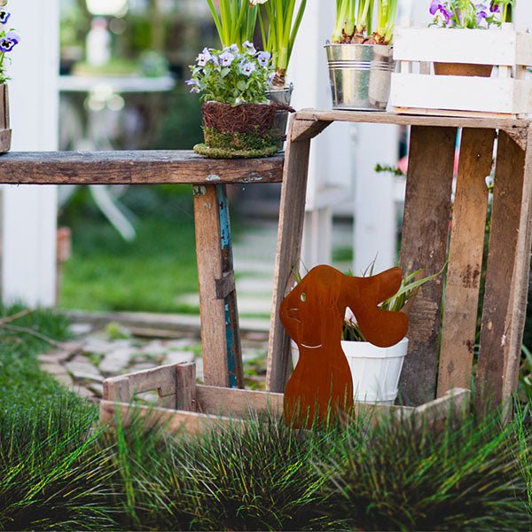 Roestmetalen paashaas Felix, 16 x 36 cm