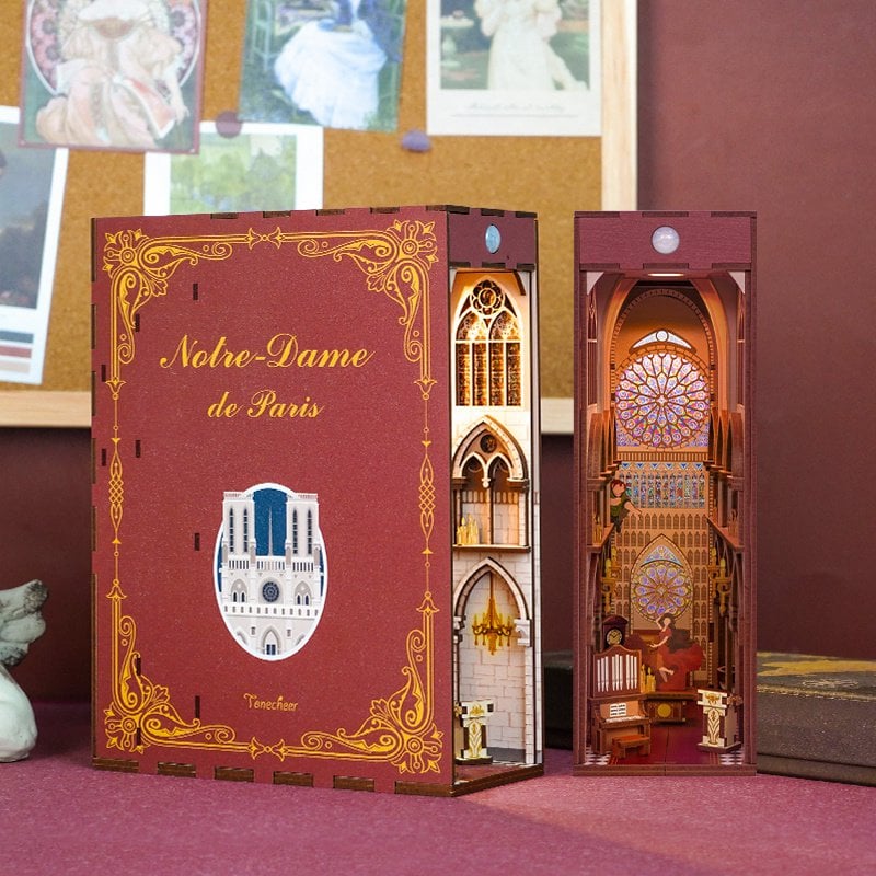 DIY book nook Notre Dame de Paris, 24,5 cm