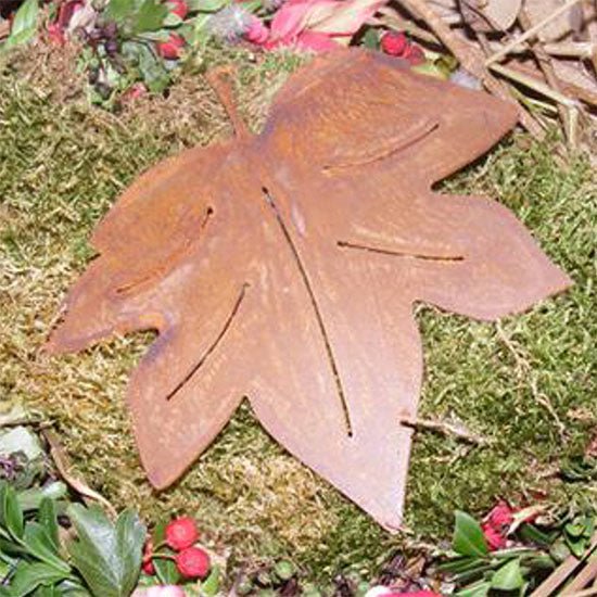 Esdoornblad hangdecoratie met roestpatina