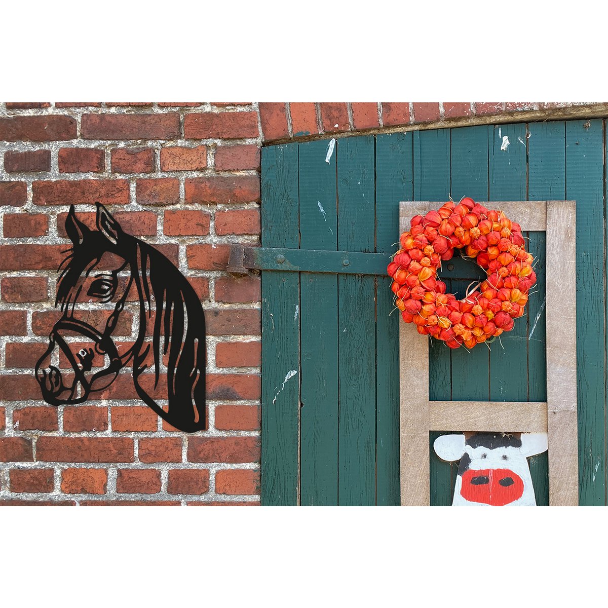 Peekaboo paardenhoofd zwart ornament – paal en schuttingdecoratie