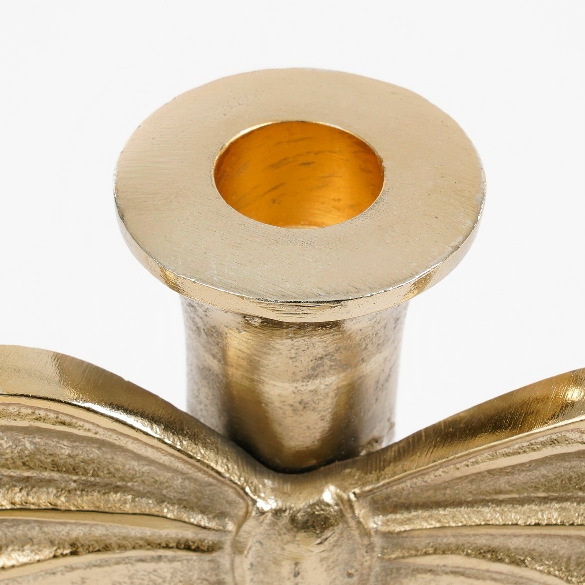 Goudkleurige kandelaar met strik, 11 × 8 × 20 cm