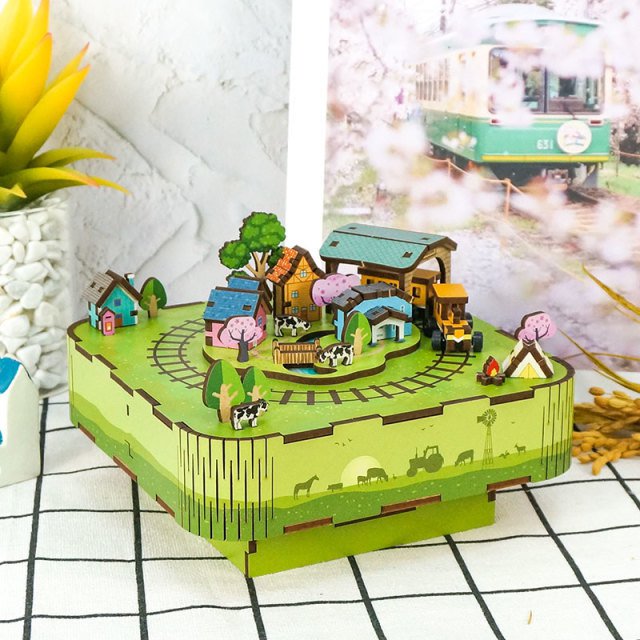 DIY 3D houten muziekdoos Singing in the Meadow, 14 x 14 x 9,6 cm