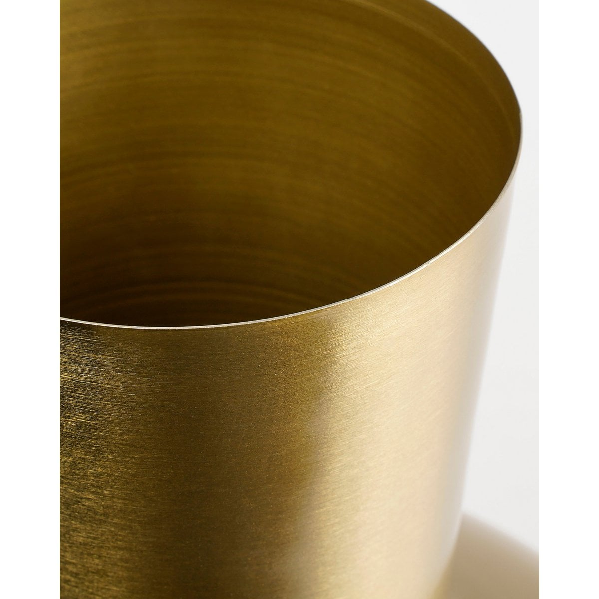 Mica Decorations Dara Vaas – Metaal Goud (H42 x Ø28 cm)