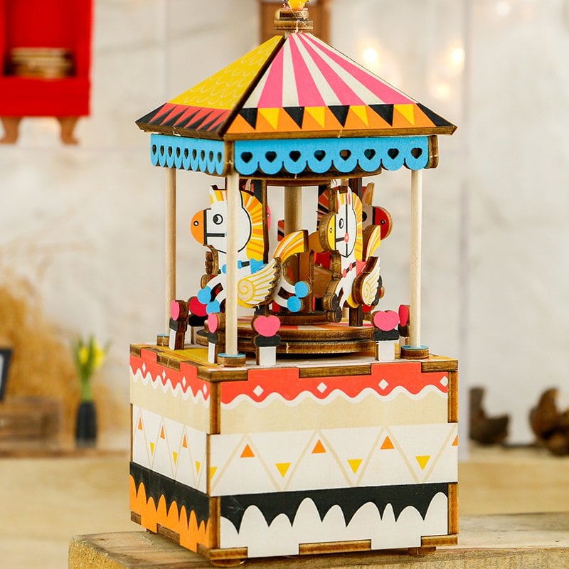 Robotime merry-go-round houten muziekdoos puzzel
