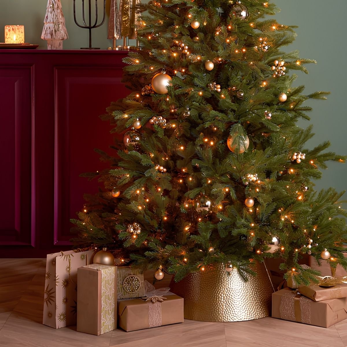 Goudkleurige metalen kerstboomrok, 50 × 30 × 26 cm