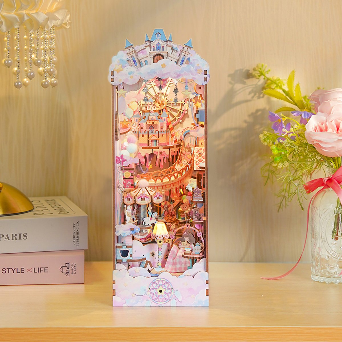 Sweet Dream book nook, 10,5 × 18,7 × 28,4 cm