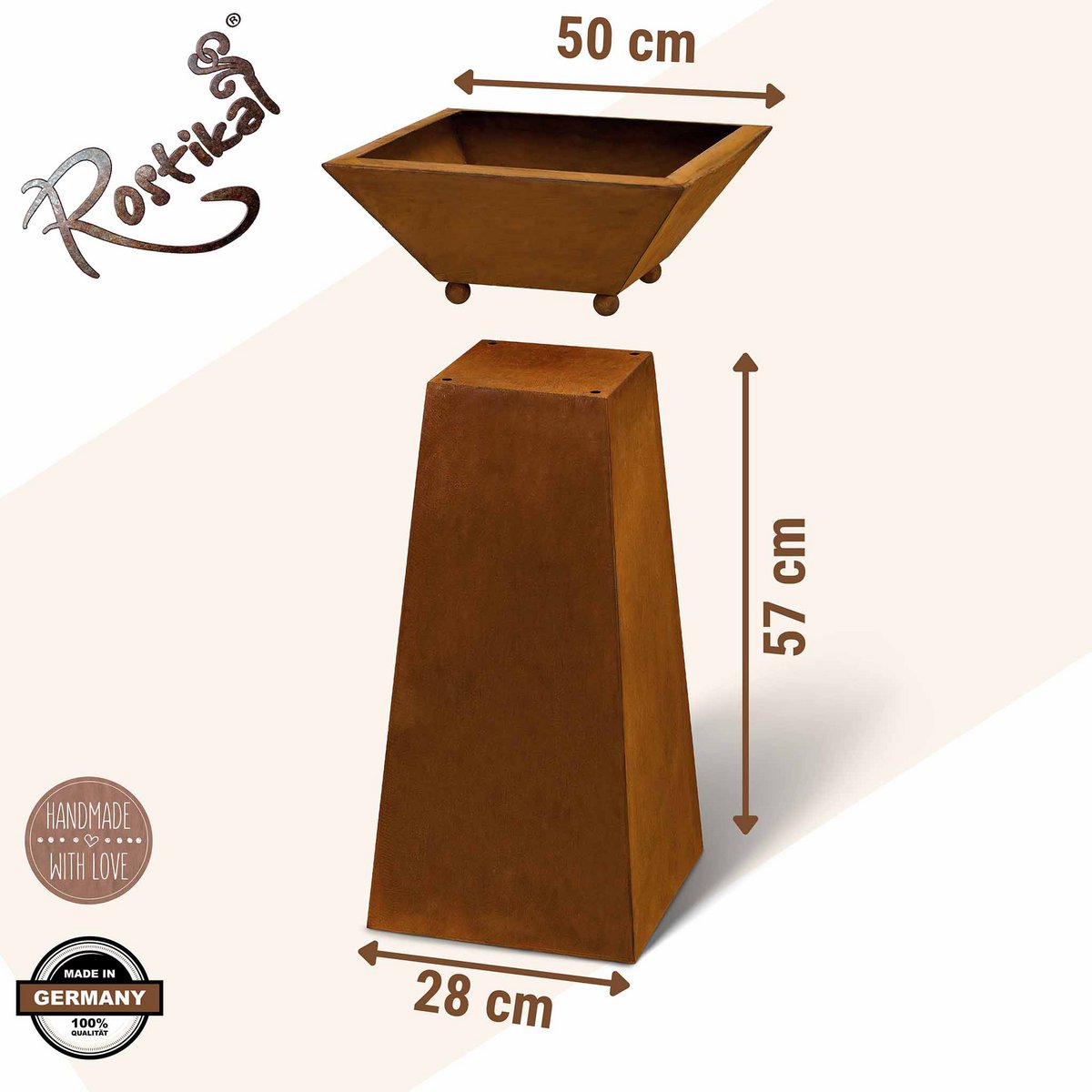 Roestkleurige patina tuindecoratiezuil met bloemenschaal