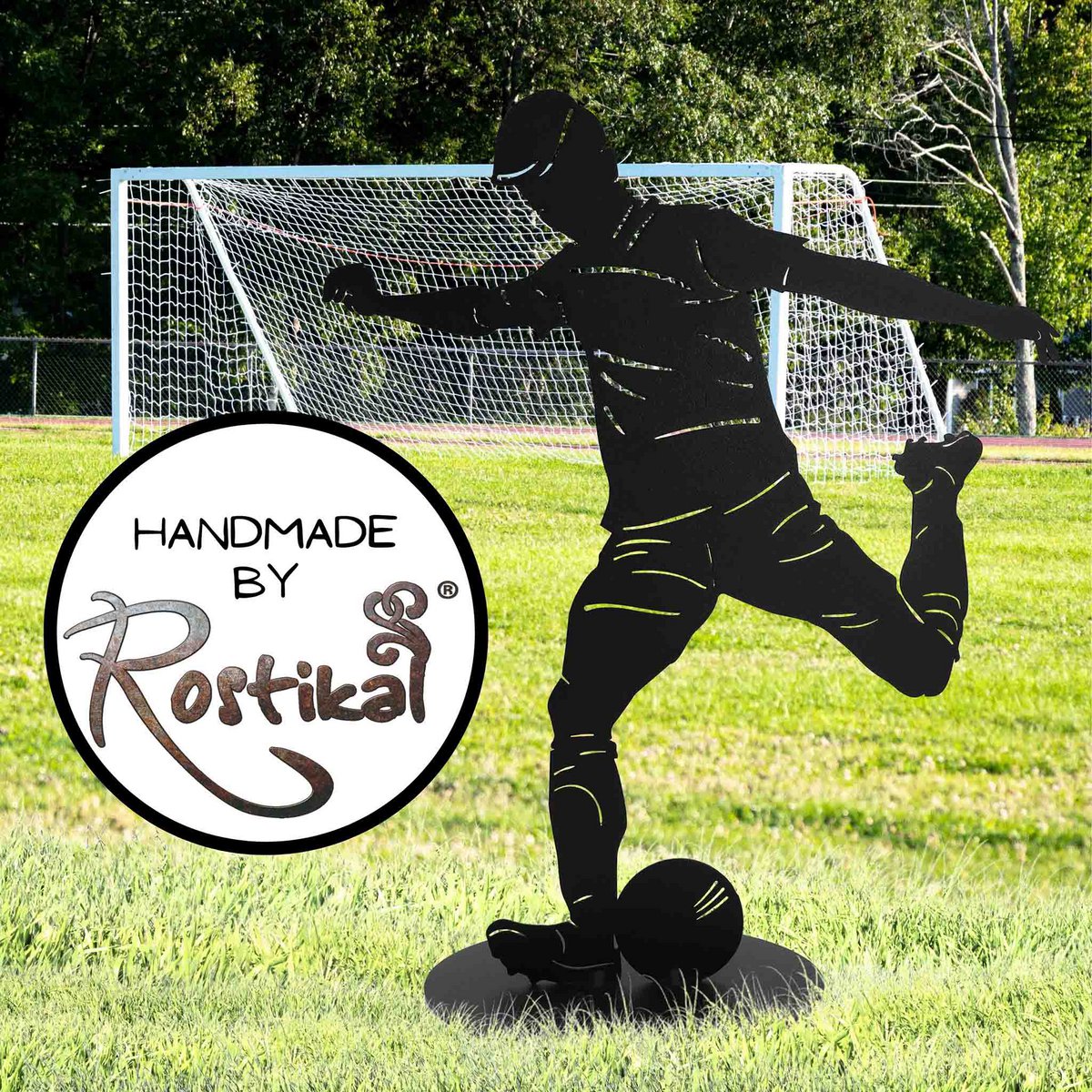 Metalen voetbalsculptuur zwart – moderne voetbal decoratie, 40 cm