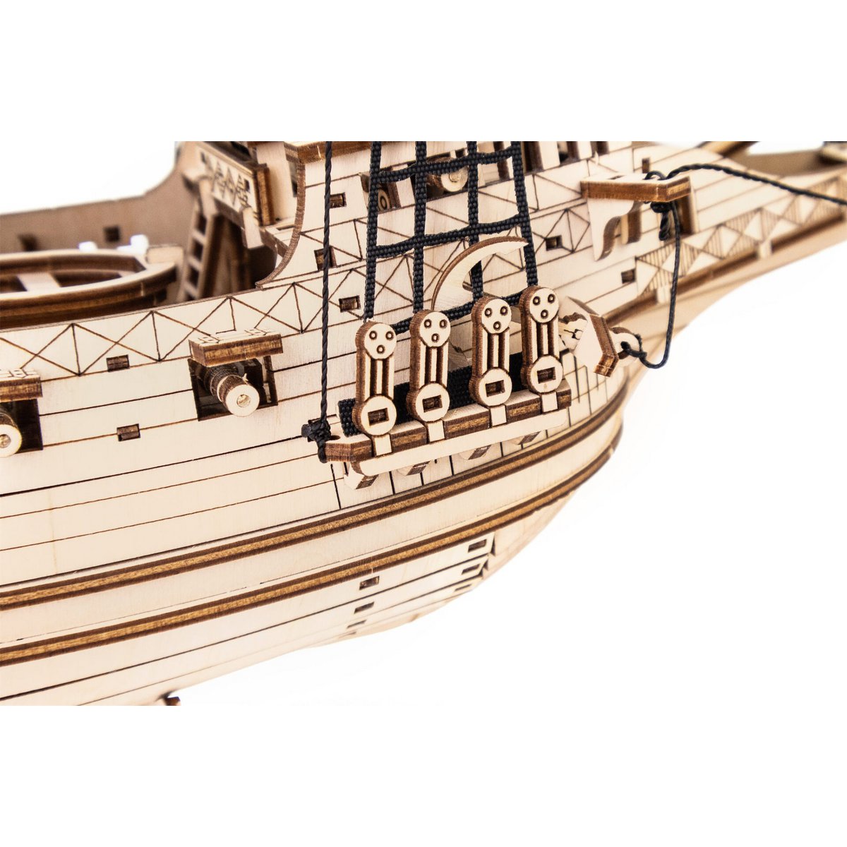 DIY houten mechanische puzzel Lord of the Seas schip, 40 x 16 x 51,7 cm