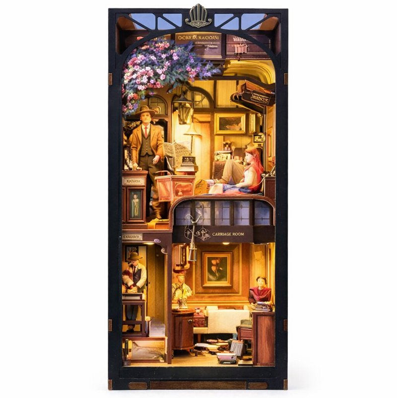 Train Mystery Case book nook, 18 × 11 × 23 cm