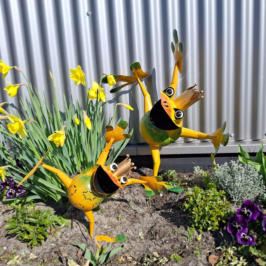 Metalen tuinkikker dansend, 36 cm