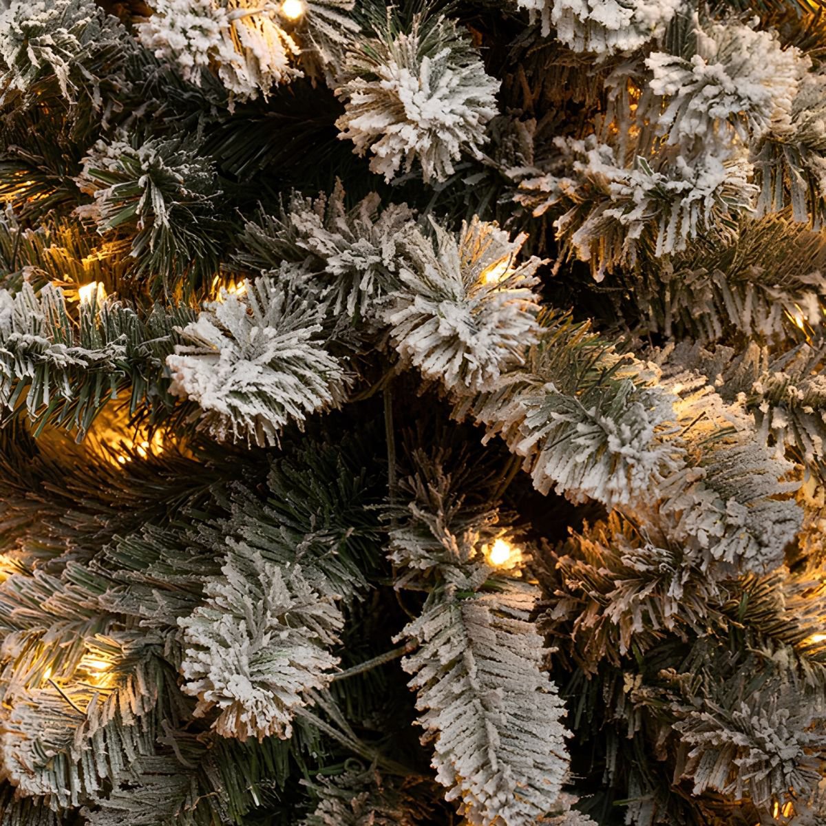 Charlton Slim kunstkerstboom met LED-verlichting, 155 cm