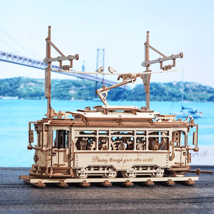 3D mechanische houten puzzel classic city tram 24,7 x 16,5 x 28,7 cm