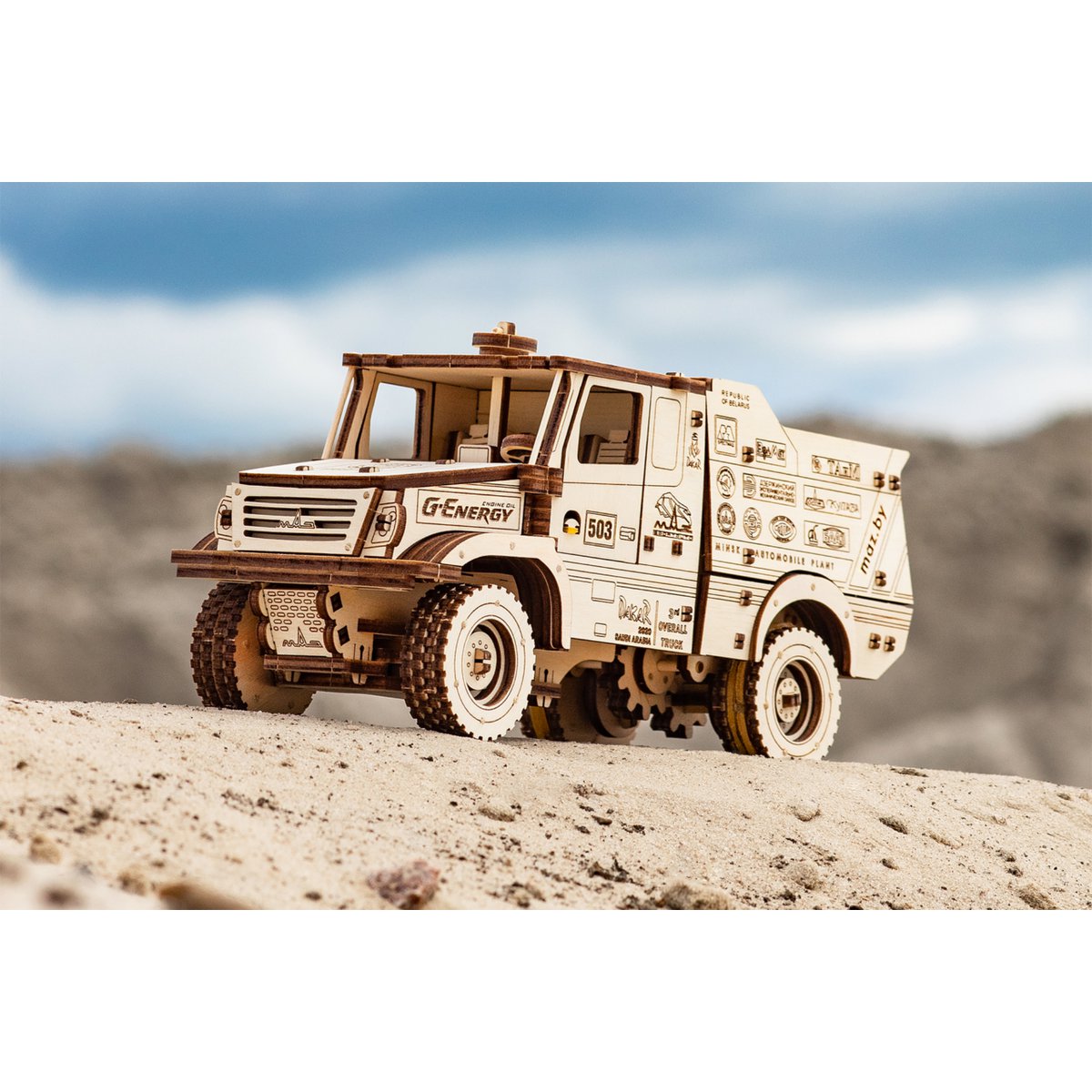 3D mechanische houten puzzel truck MAZ-6440RR 24 × 9 × 11,7 cm – 277 stukjes