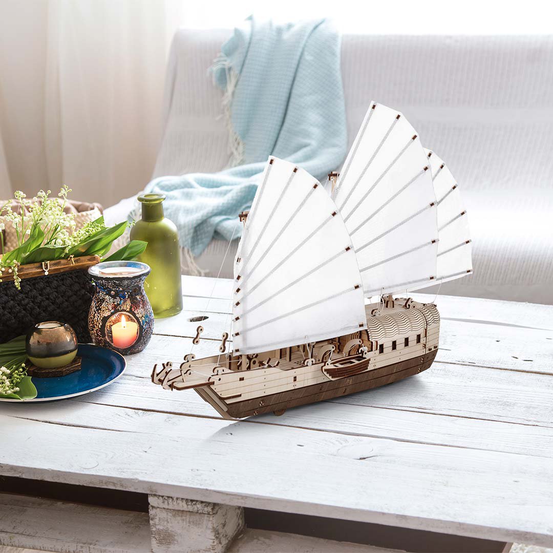 3D mechanische houten puzzel Djong schip 38,5 × 16,5 × 46,2 cm – 246 stukjes