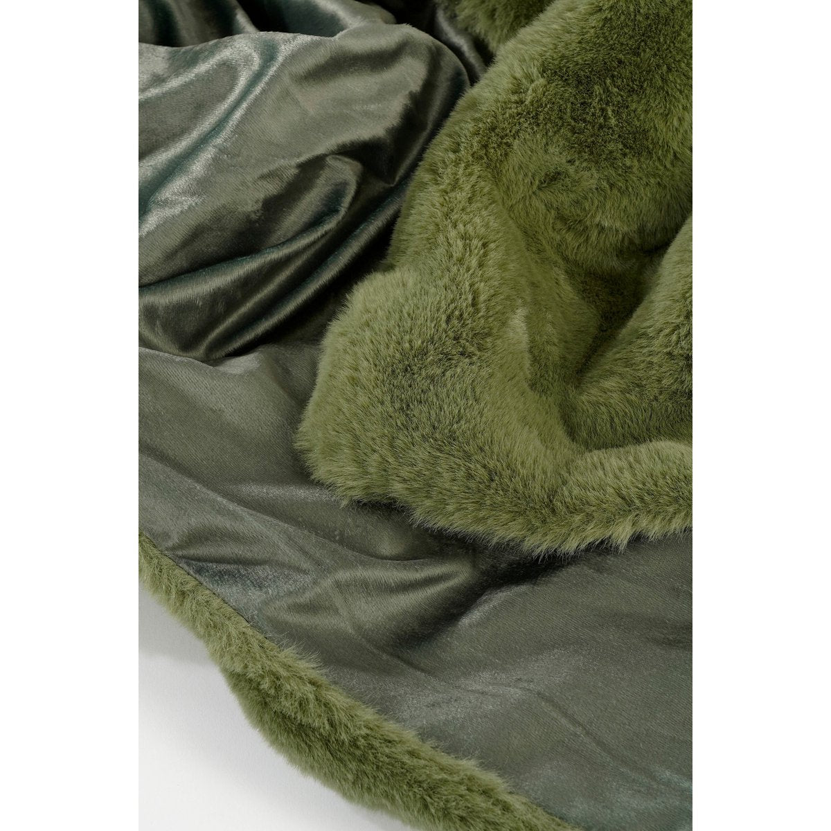 Mica Decorations Bronte Plaid – Fleece Donkergroen (150 x 200 cm)