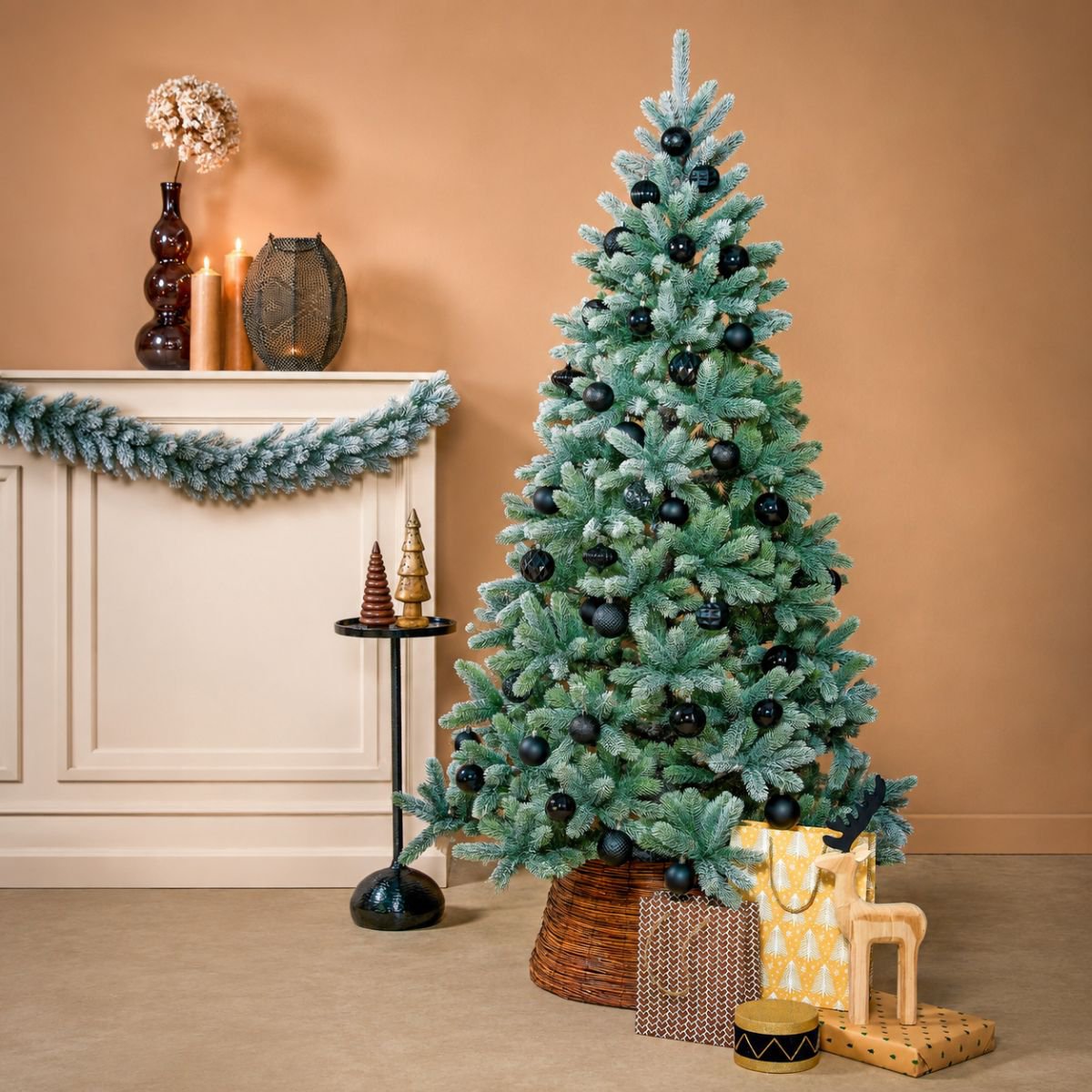 Nagoya kunstkerstboom, licht besneeuwd, 180 cm, Ø108 cm