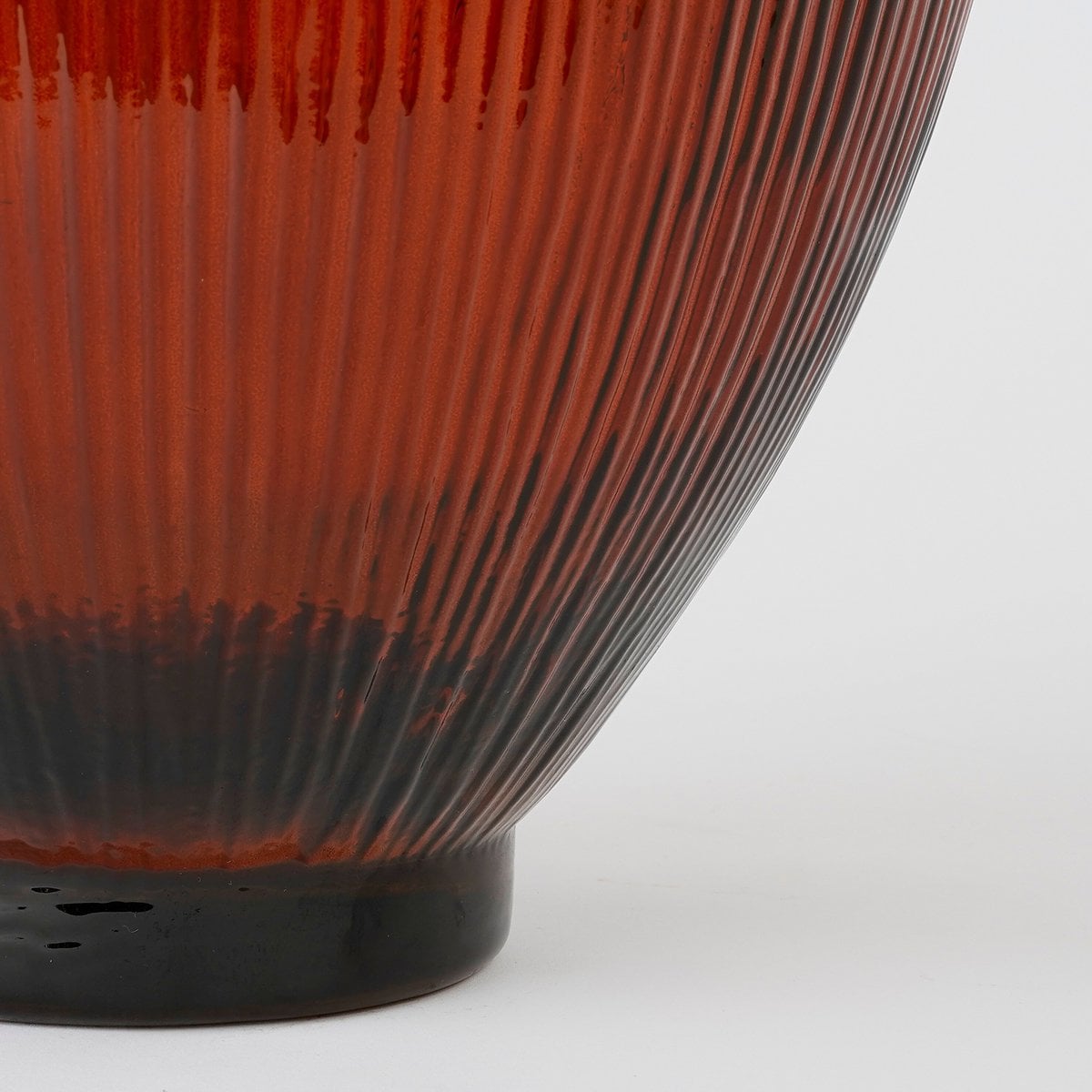 Mica Decorations Firenza Flesvaas – Glas Bruin (H59 x Ø29 cm)