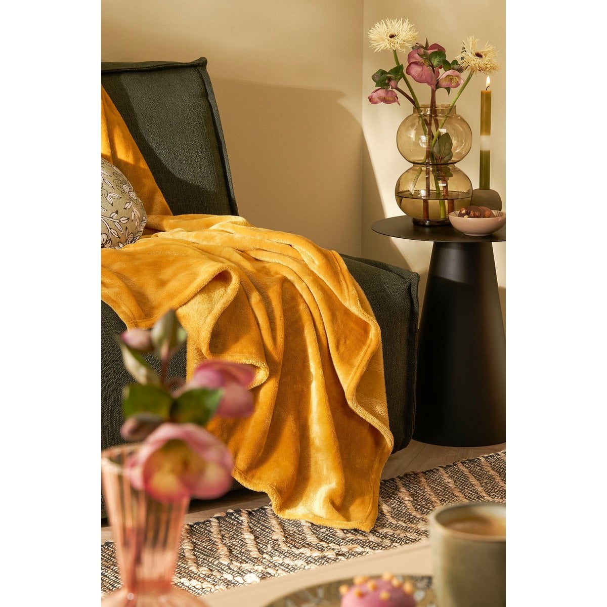 Mica Decorations Famke Plaid – Fleece Geel (130 x 180 cm)