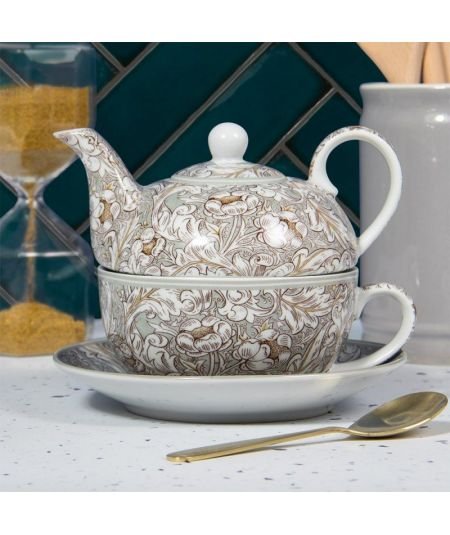 Bachelors button tea for one